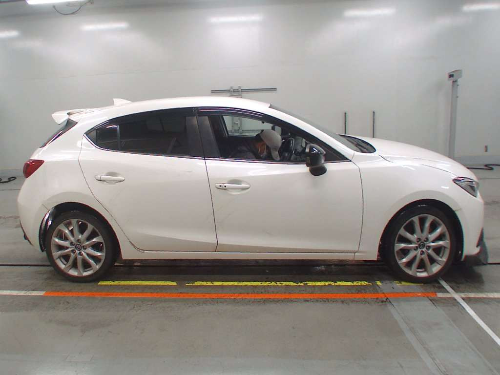 2015 Mazda Axela Sport BM5FS[2]