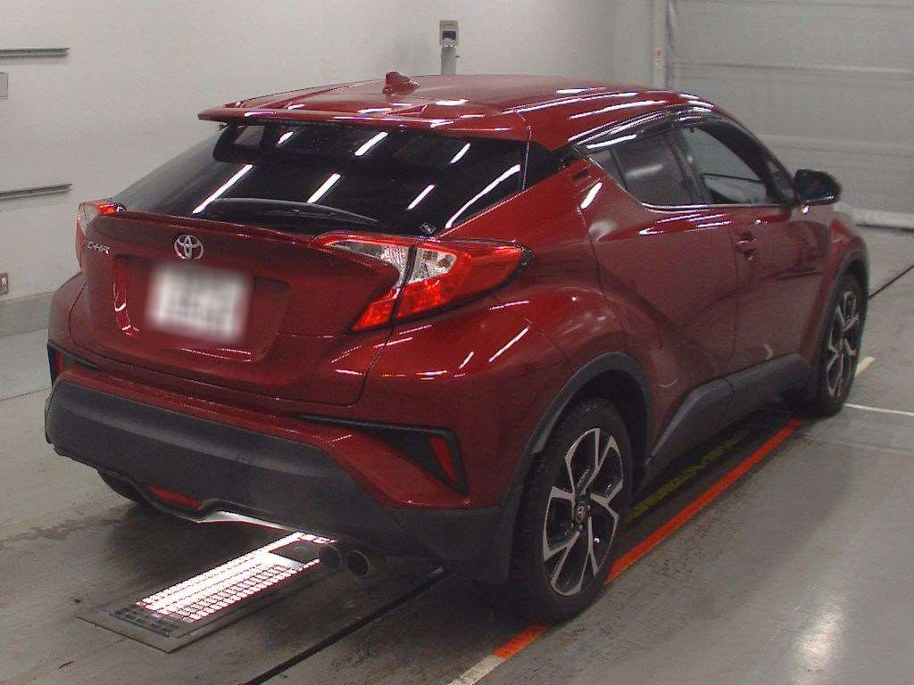 2017 Toyota C-HR NGX50[1]