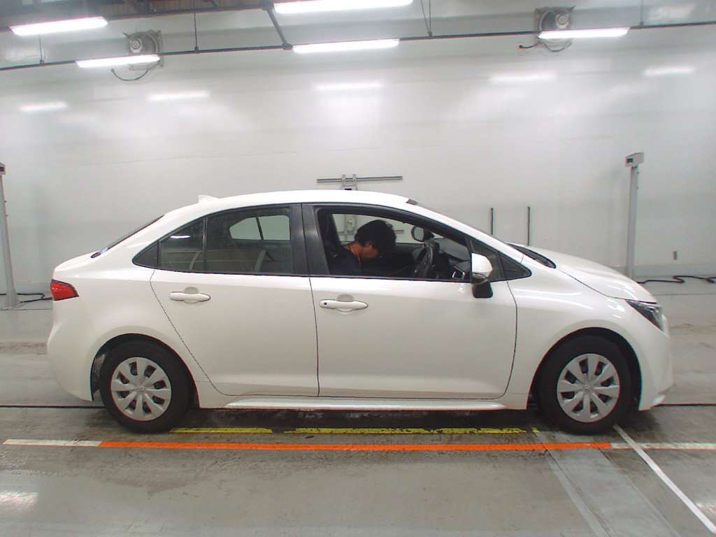 2020 Toyota Corolla Sedan ZRE212[2]