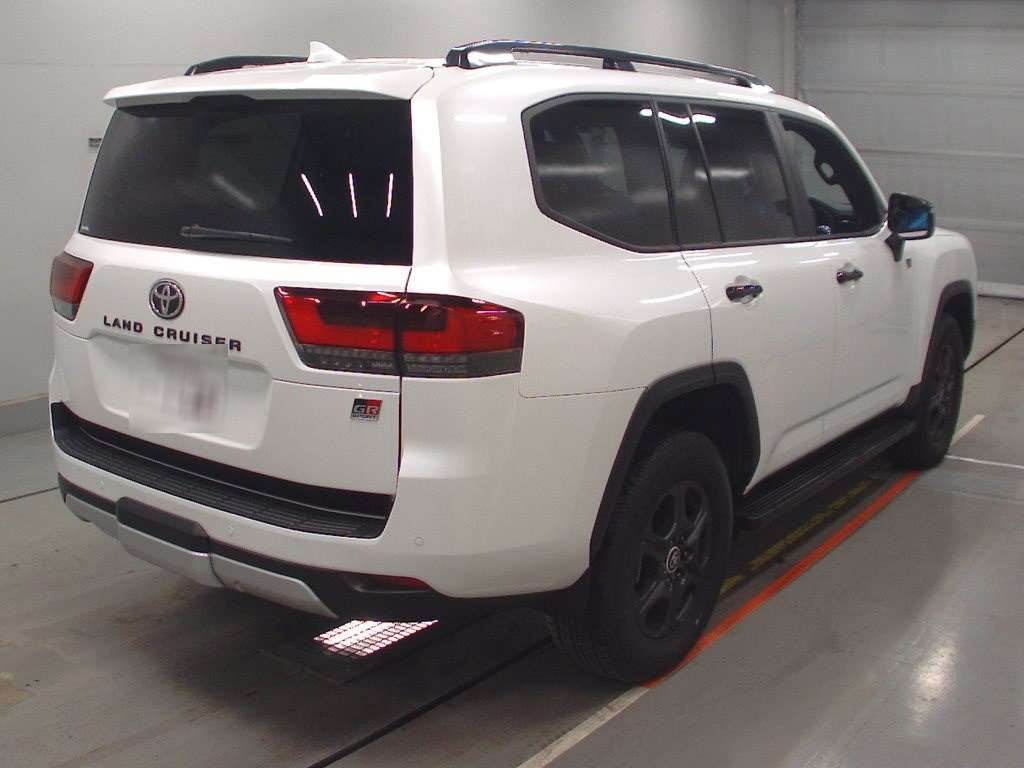 2023 Toyota Land Cruiser FJA300W[1]