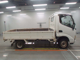 2003 Toyota Toyoace Truck