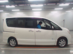 2013 Nissan Serena