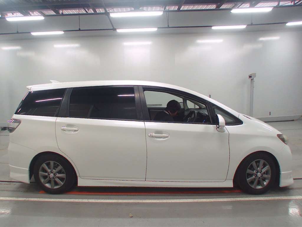 2012 Toyota Wish ZGE25G[2]