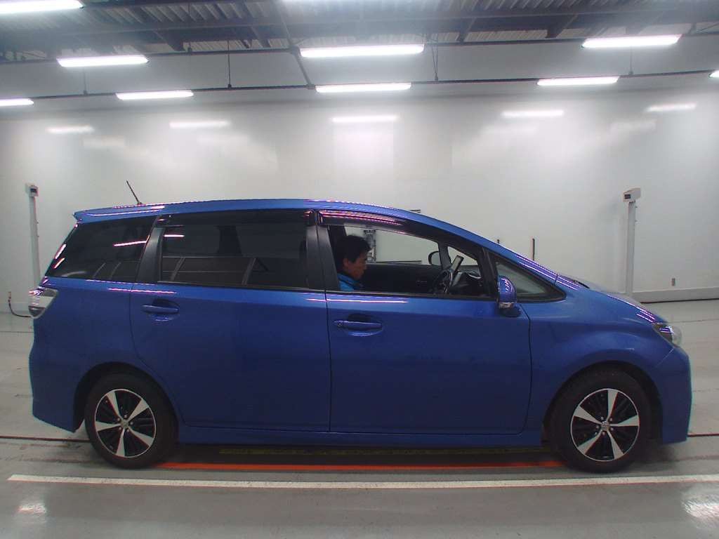 2012 Toyota Wish ZGE20W[2]