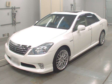 2012 Toyota Crown Hybrid