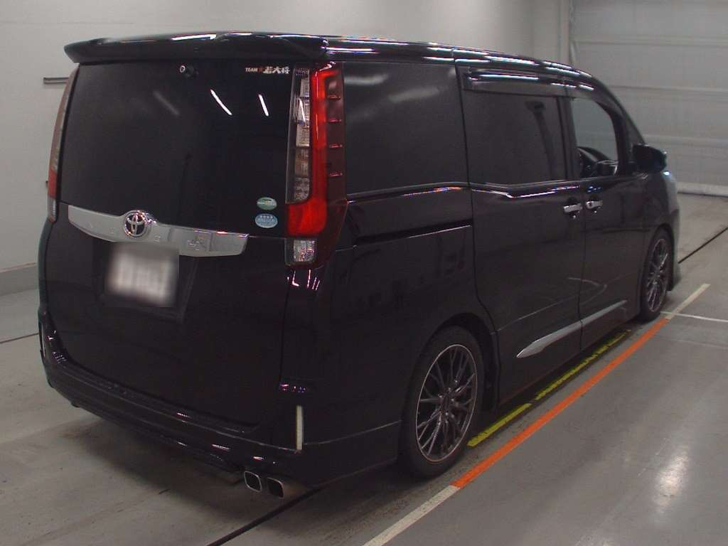 2015 Toyota Noah ZRR80G[1]