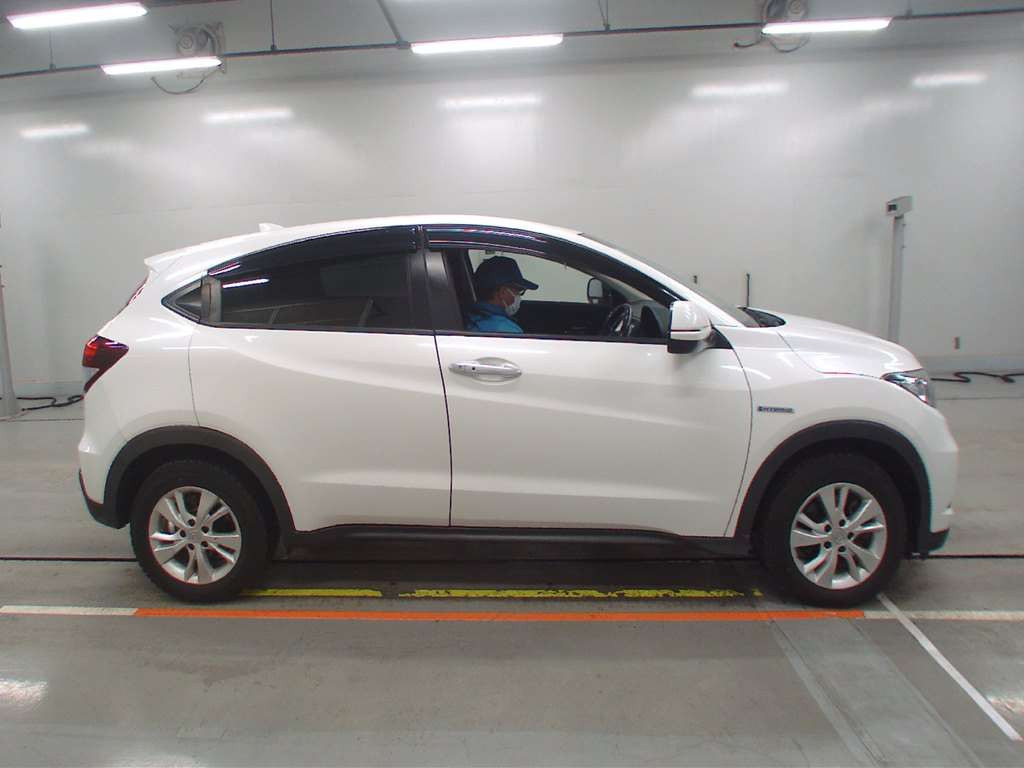 2014 Honda VEZEL RU4[2]