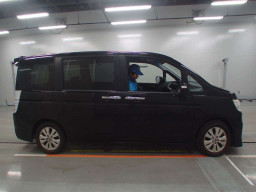 2012 Honda Step WGN Spada