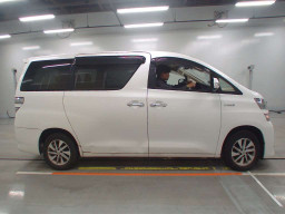 2013 Toyota Vellfire Hybrid