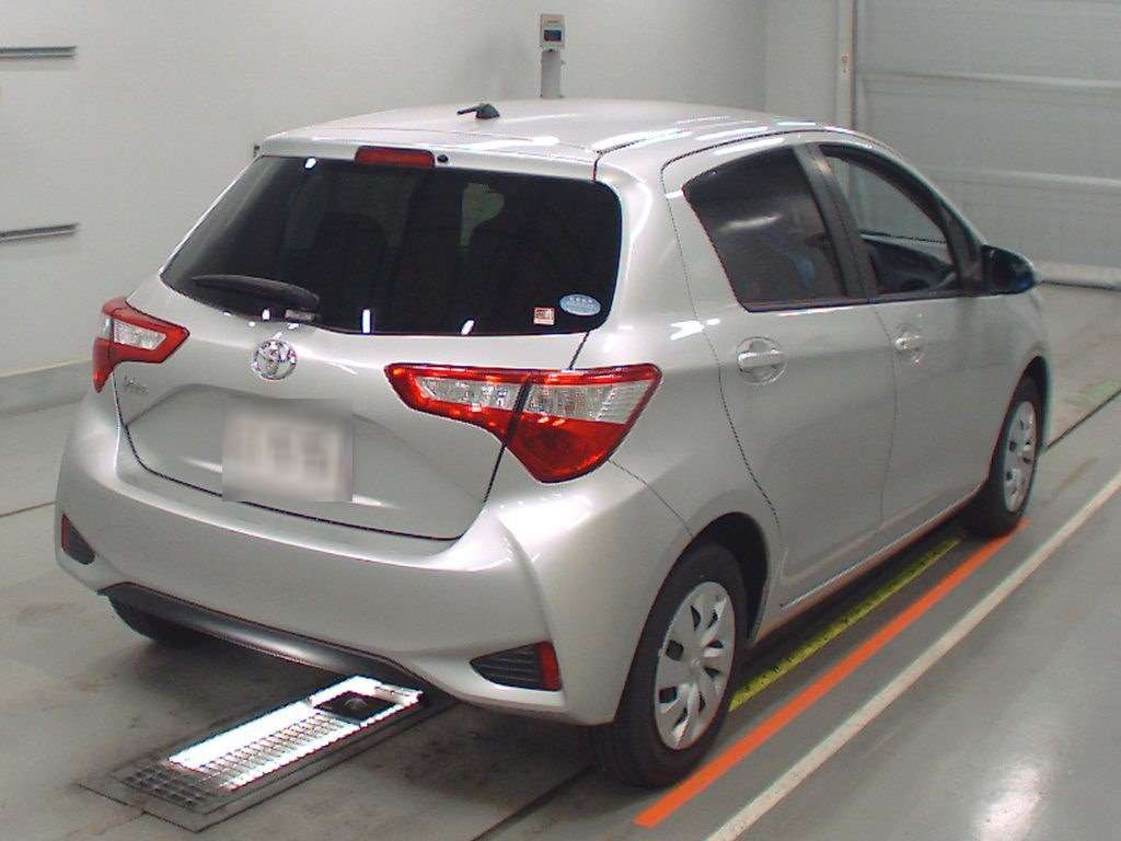 2017 Toyota Vitz KSP130[1]