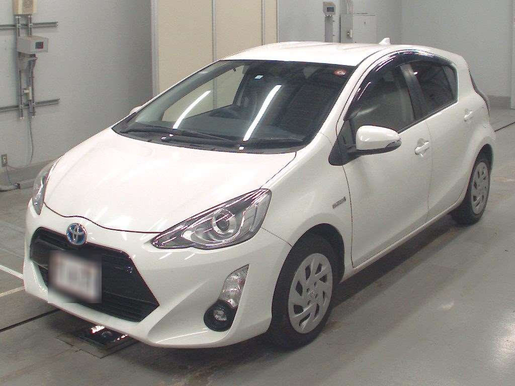 2016 Toyota Aqua NHP10[0]