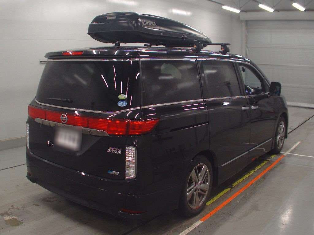 2011 Nissan Elgrand TNE52[1]