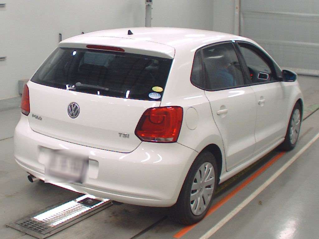 2011 Volkswagen Polo 6RCBZ[1]