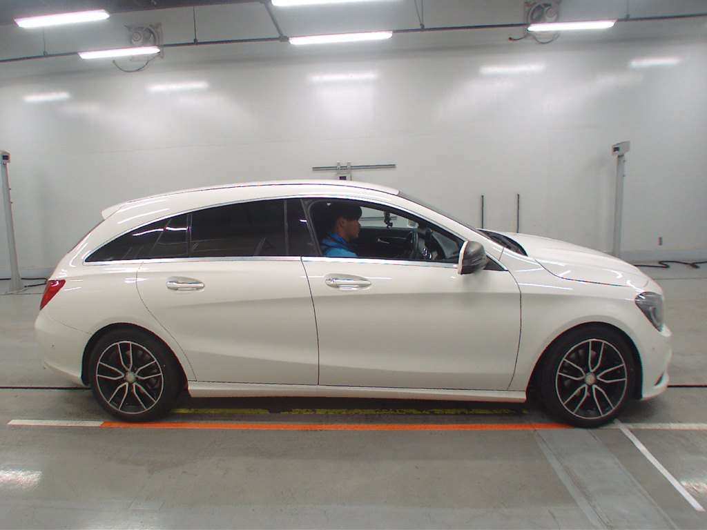 2015 Mercedes Benz CLA-Class 117942[2]