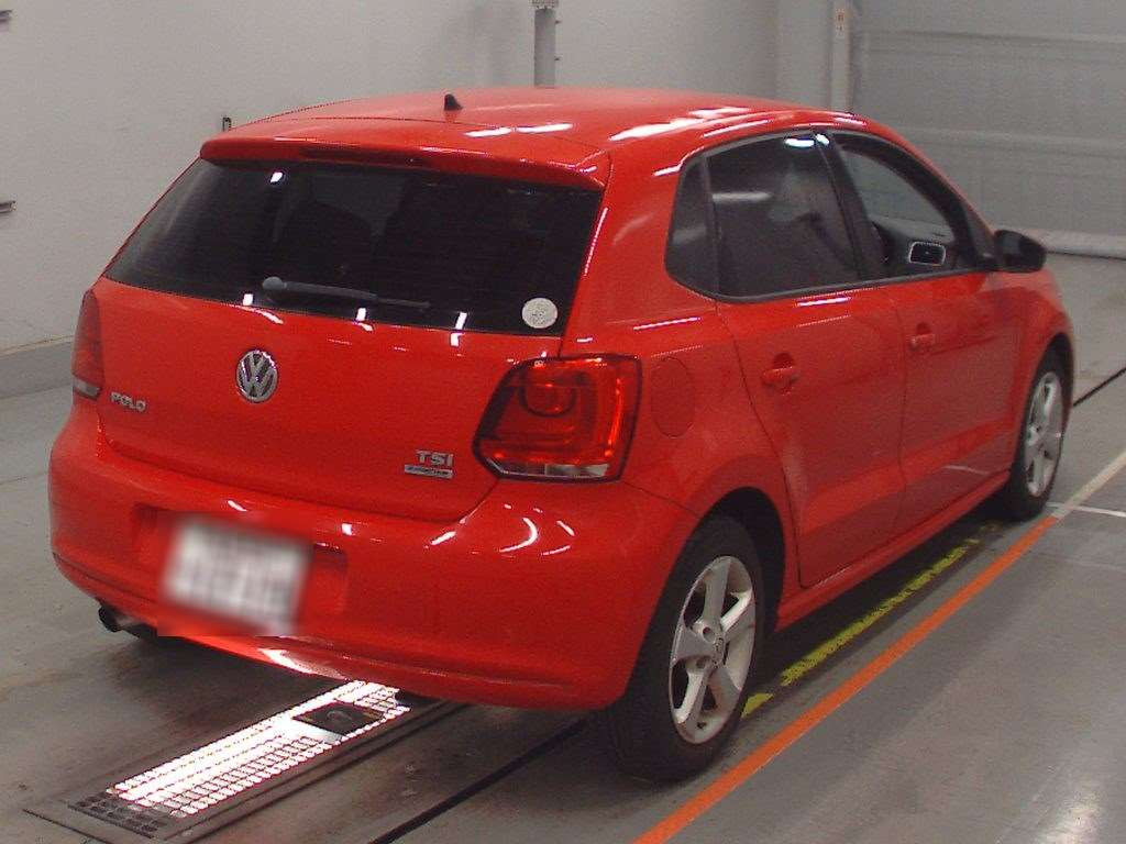 2013 Volkswagen Polo 6RCBZ[1]