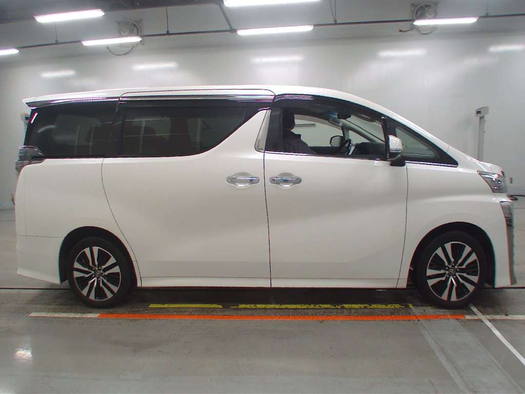 2018 Toyota Vellfire AGH35W[2]