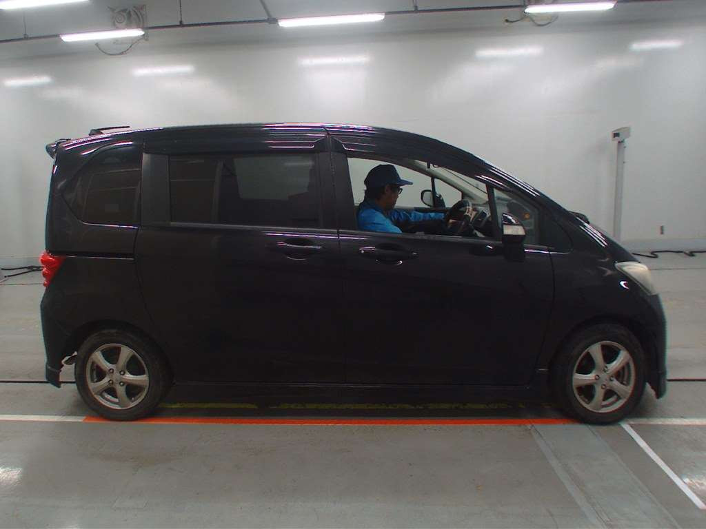 2009 Honda Freed GB3[2]