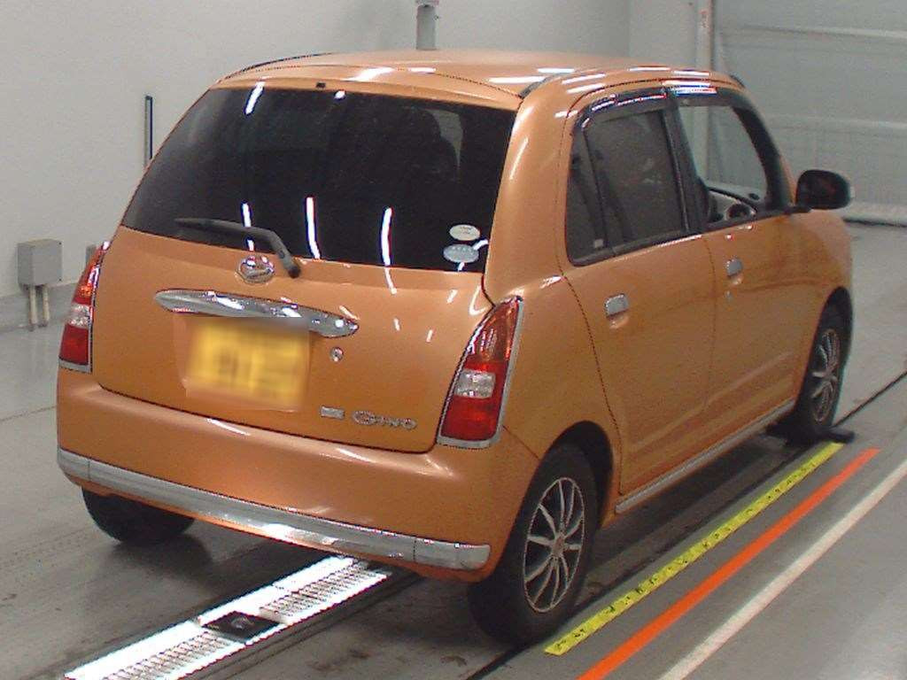 2006 Daihatsu Miragino L650S[1]