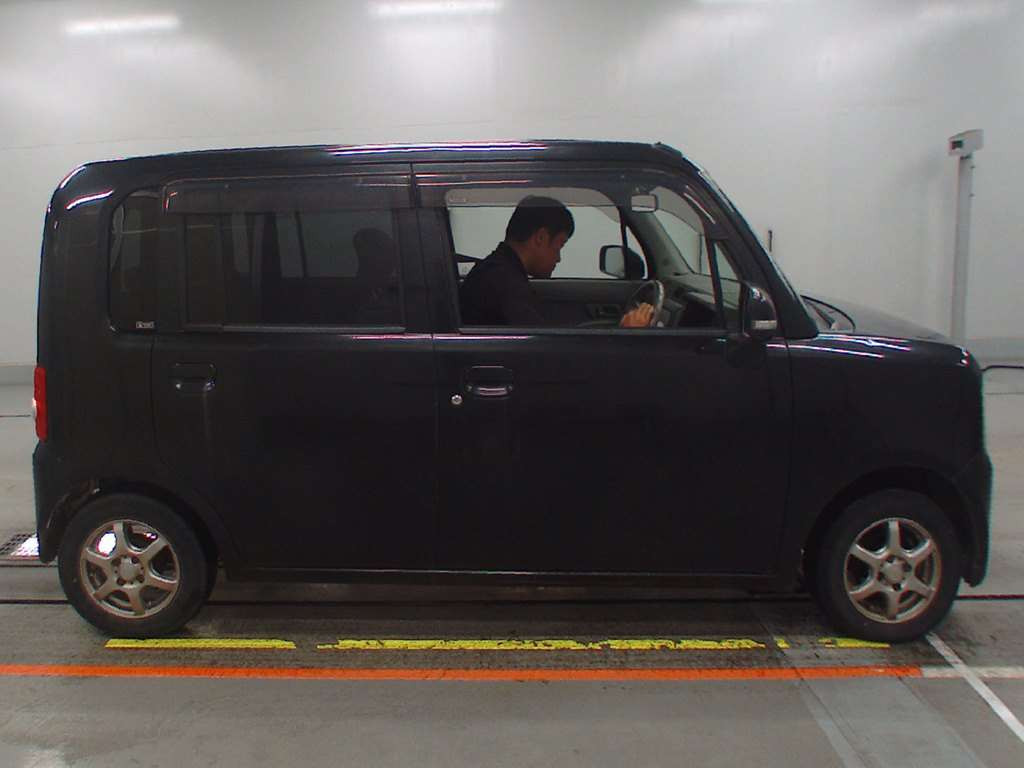 2009 Daihatsu Move Conte L575S[2]