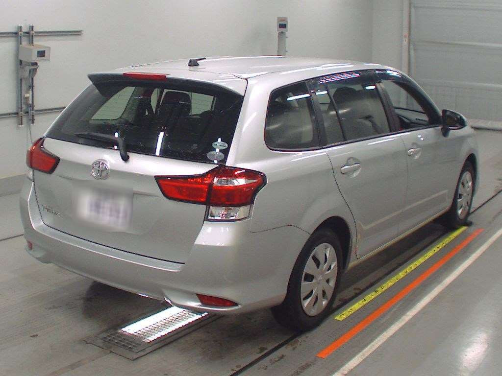 2017 Toyota Corolla Fielder NRE161G[1]