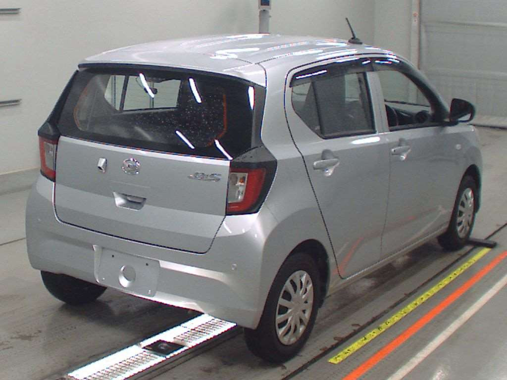 2021 Daihatsu Mira es LA350S[1]