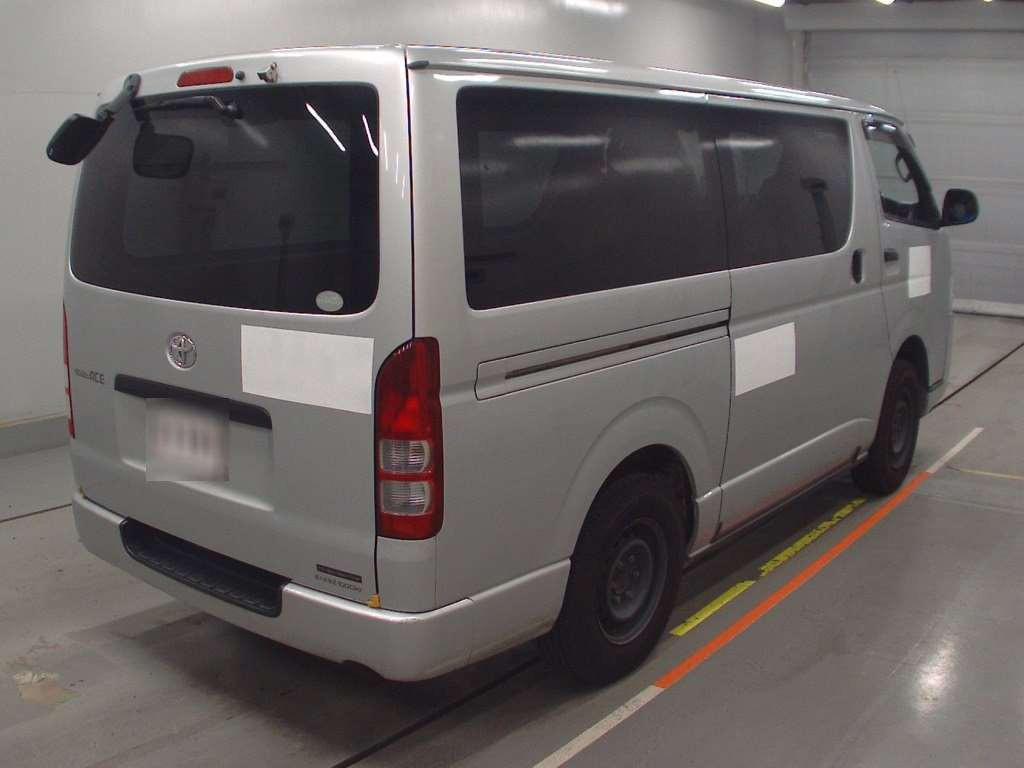 2017 Toyota Regiusace Van KDH206V[1]