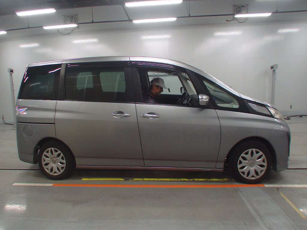 2013 Mazda Biante CCEFW[2]