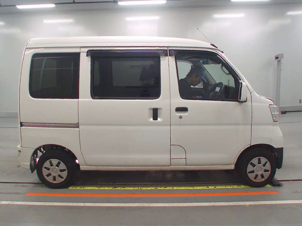 2019 Daihatsu Hijet Cargo S321V[2]