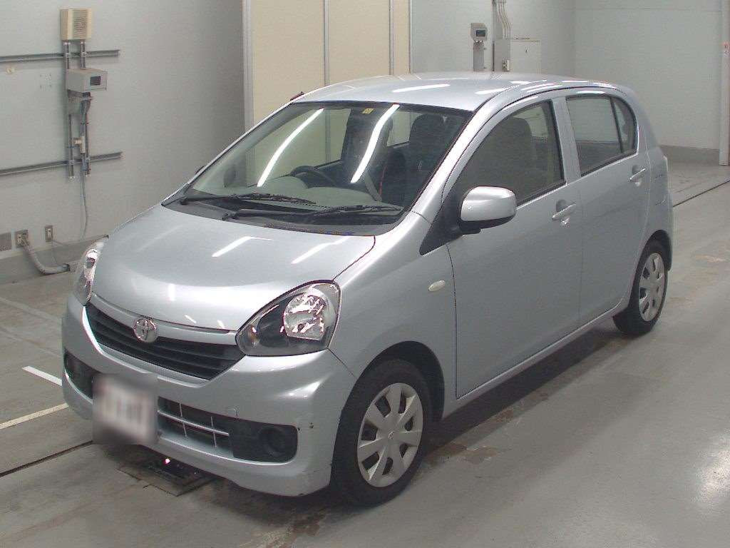 2015 Toyota Pixis Epoch LA300A[0]