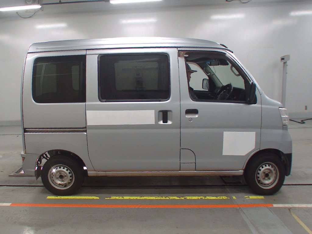 2018 Daihatsu Hijet Cargo S321V[2]