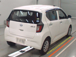 2019 Daihatsu Mira es