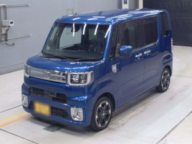 2017 Daihatsu Wake