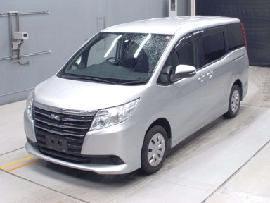 2015 Toyota Noah