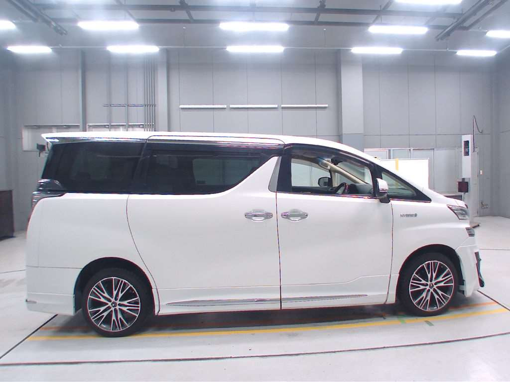 2015 Toyota Vellfire Hybrid AYH30W[2]