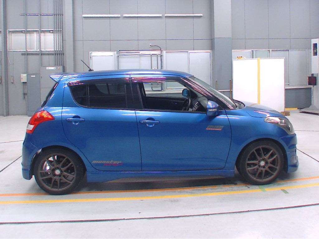 2012 Suzuki Swift Sport ZC33S[2]