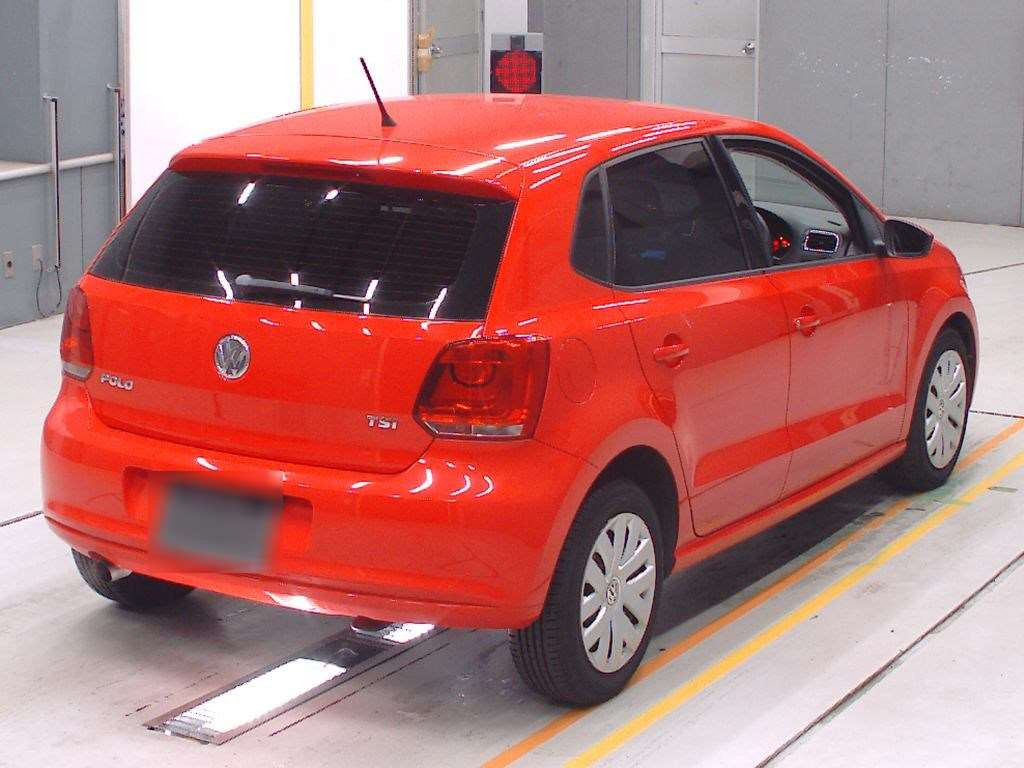 2011 Volkswagen Polo 6RCBZ[1]