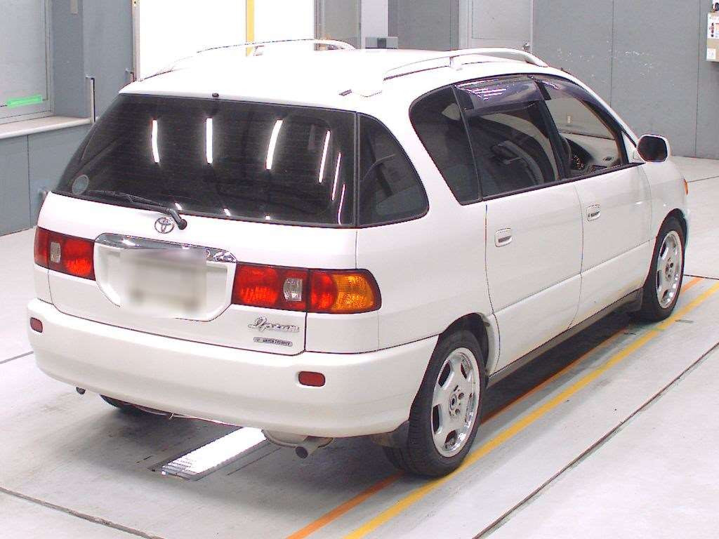 1999 Toyota Ipsum SXM10G[1]