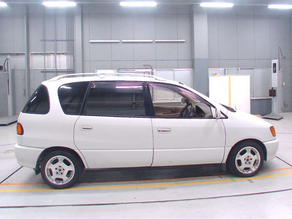 1999 Toyota Ipsum SXM10G[2]