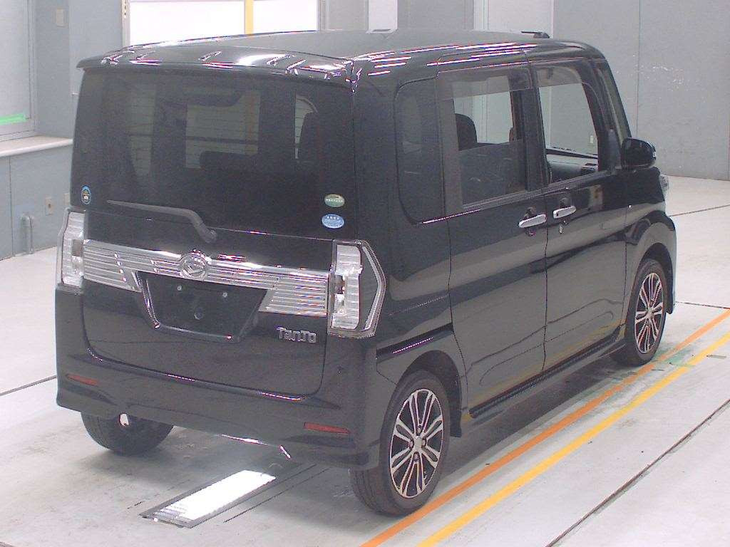 2016 Daihatsu Tanto LA600S[1]