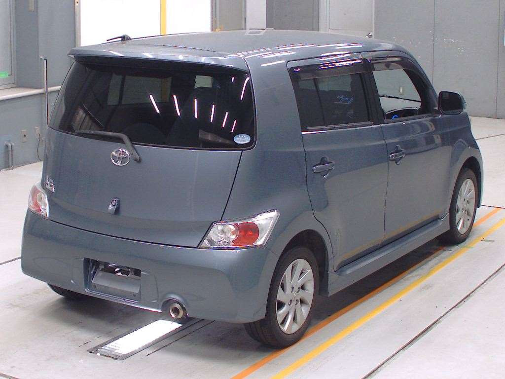 2011 Toyota bB QNC25[1]