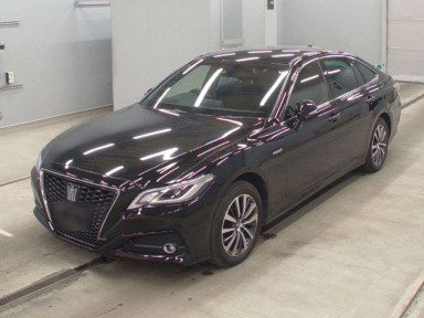 2019 Toyota Crown Hybrid