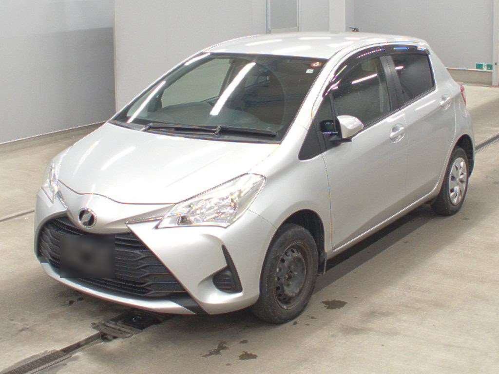 2017 Toyota Vitz NSP135[0]