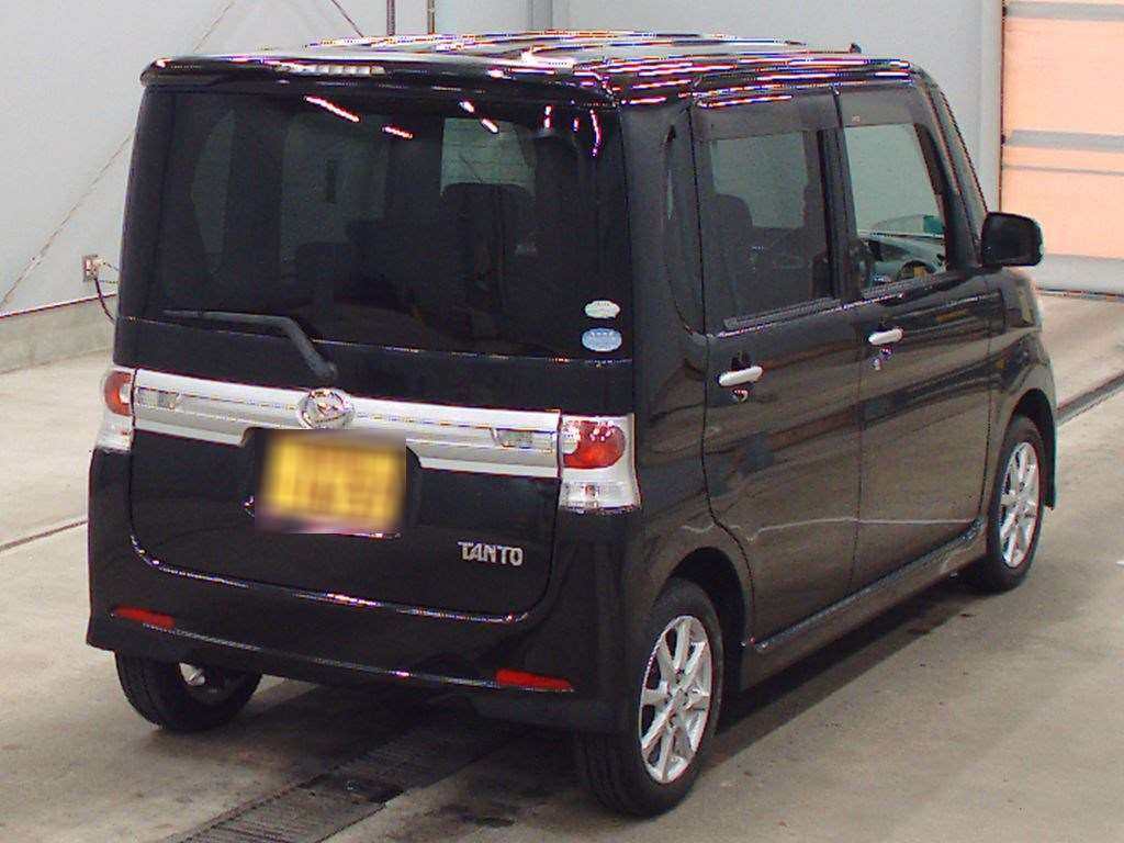 2010 Daihatsu Tanto Custom L385S[1]