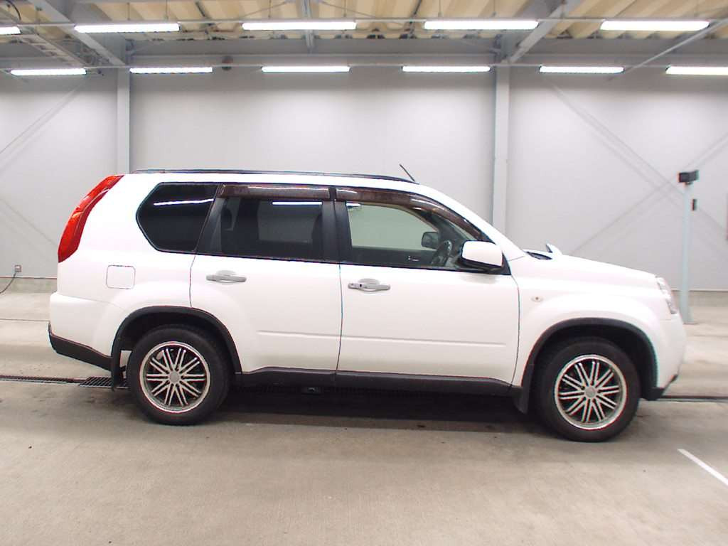 2012 Nissan X-Trail NT31[2]