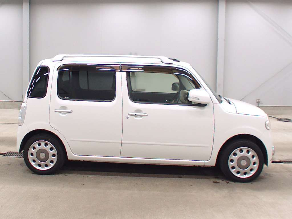 2014 Daihatsu Mira Cocoa L685S[2]