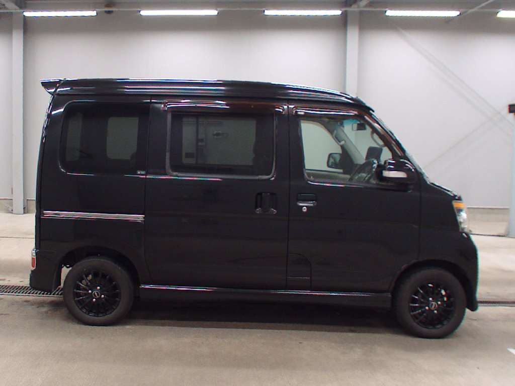 2008 Daihatsu Atrai Wagon S331G[2]