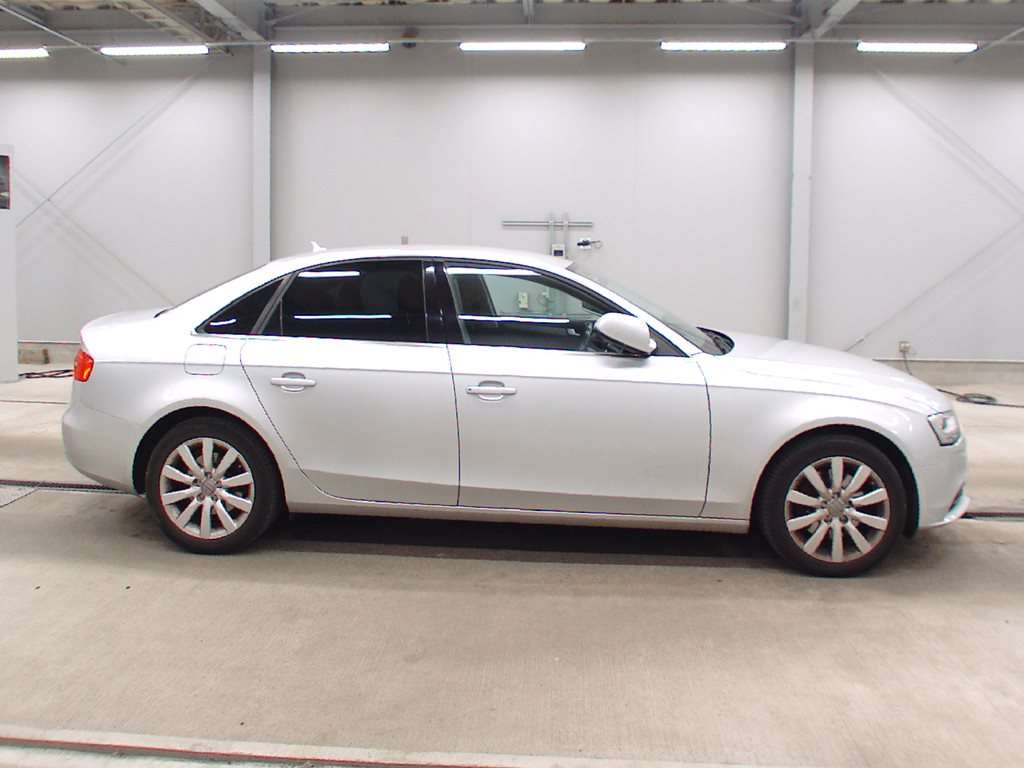 2012 Audi A4 8KCDNF[2]