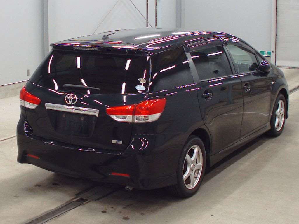 2009 Toyota Wish ZGE20W[1]