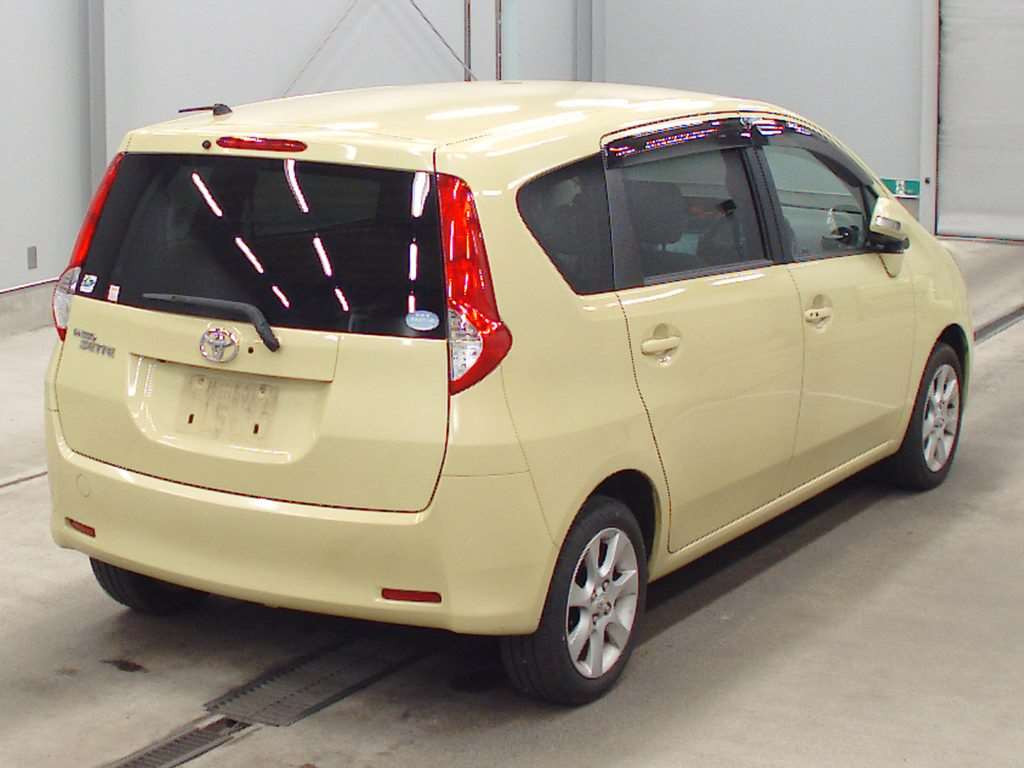 2009 Toyota Passo sette M502E[1]