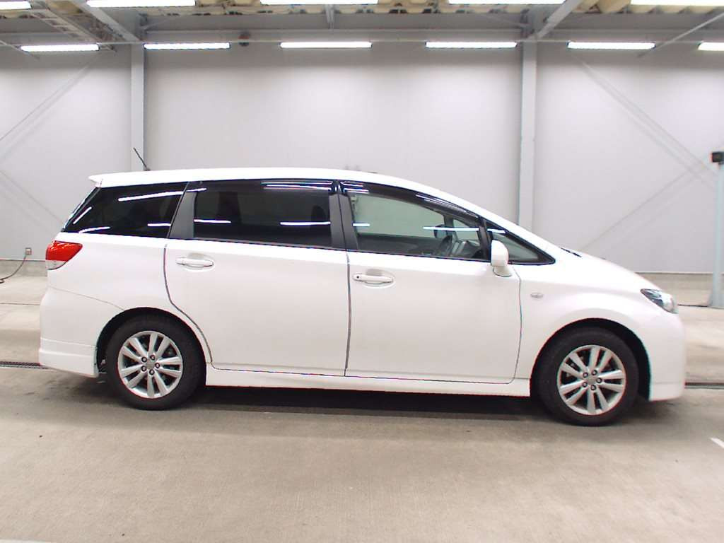 2009 Toyota Wish ZGE20W[2]